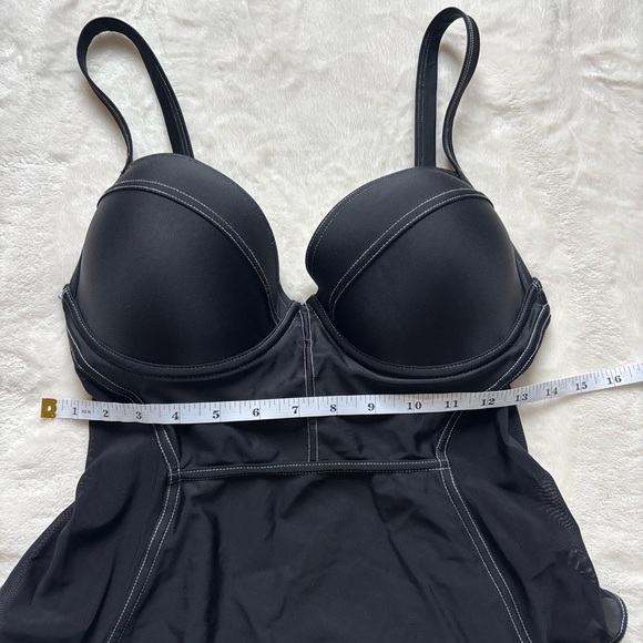 Structured Black Bustier Underwire Mesh Panels One-Piece Swimsuit - Picture 5 of 8